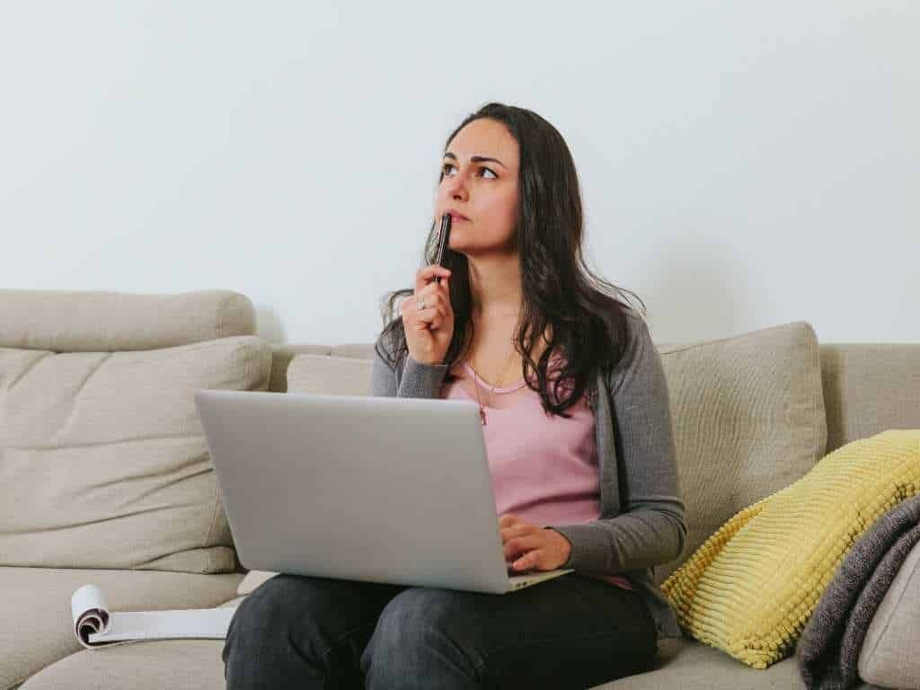 haya halla alla aya ahi hay ay ejemplos